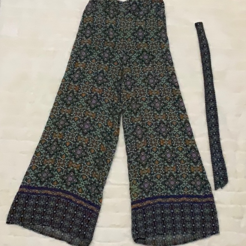 Floral Patterned Wide-Leg Pants